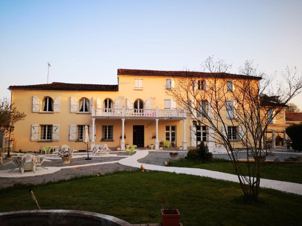 Bed & Breakfast Le Clos Des Cedres 3*