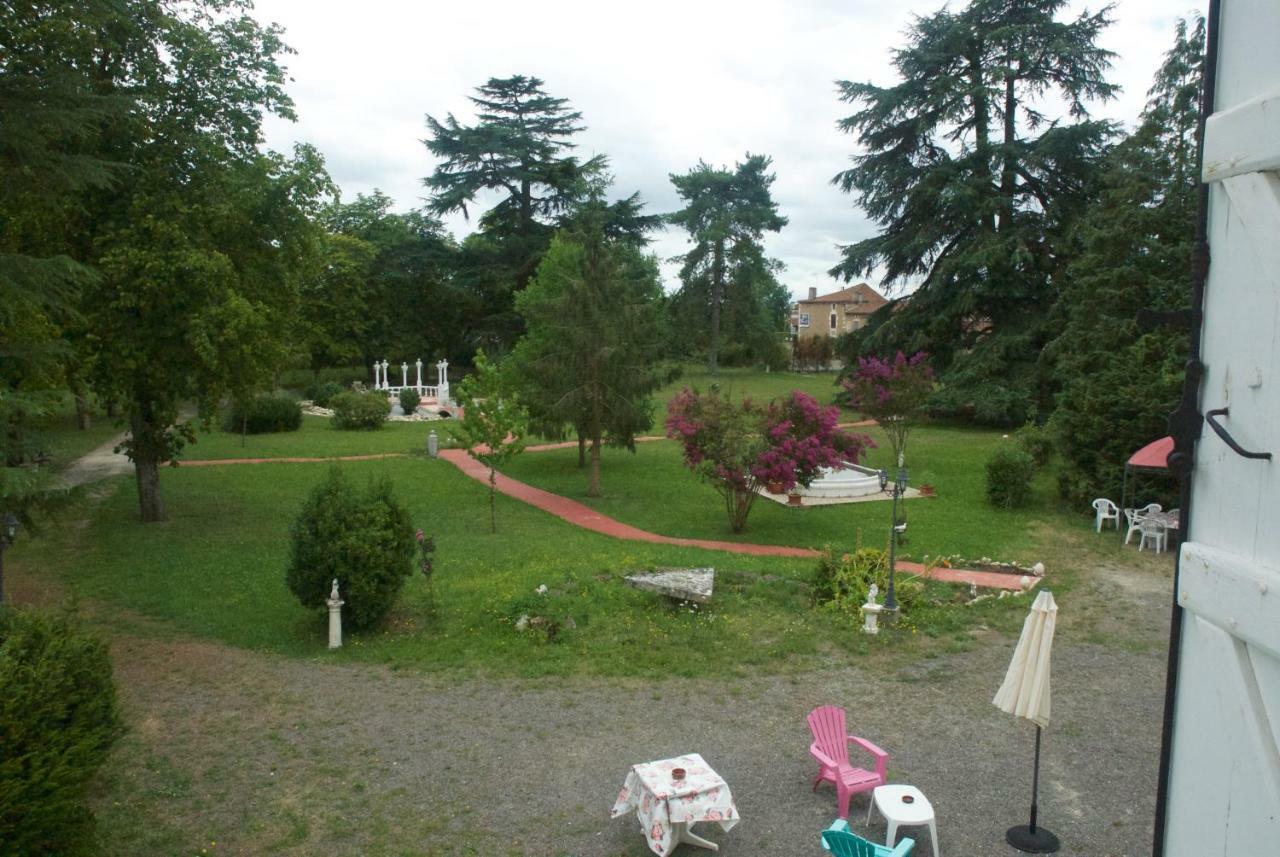 Bed & Breakfast Le Clos Des Cedres