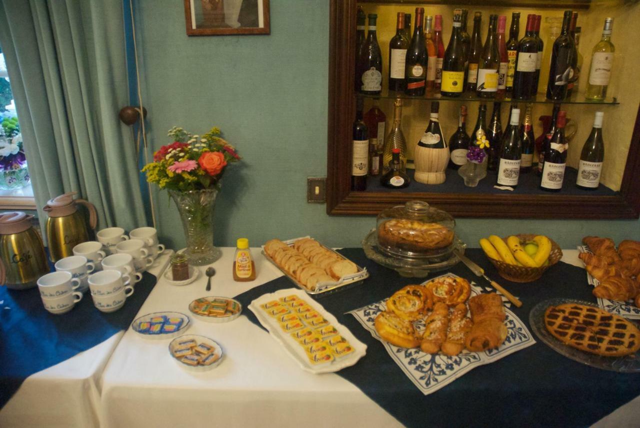 Le Clos Des Cedres Bed & Breakfast