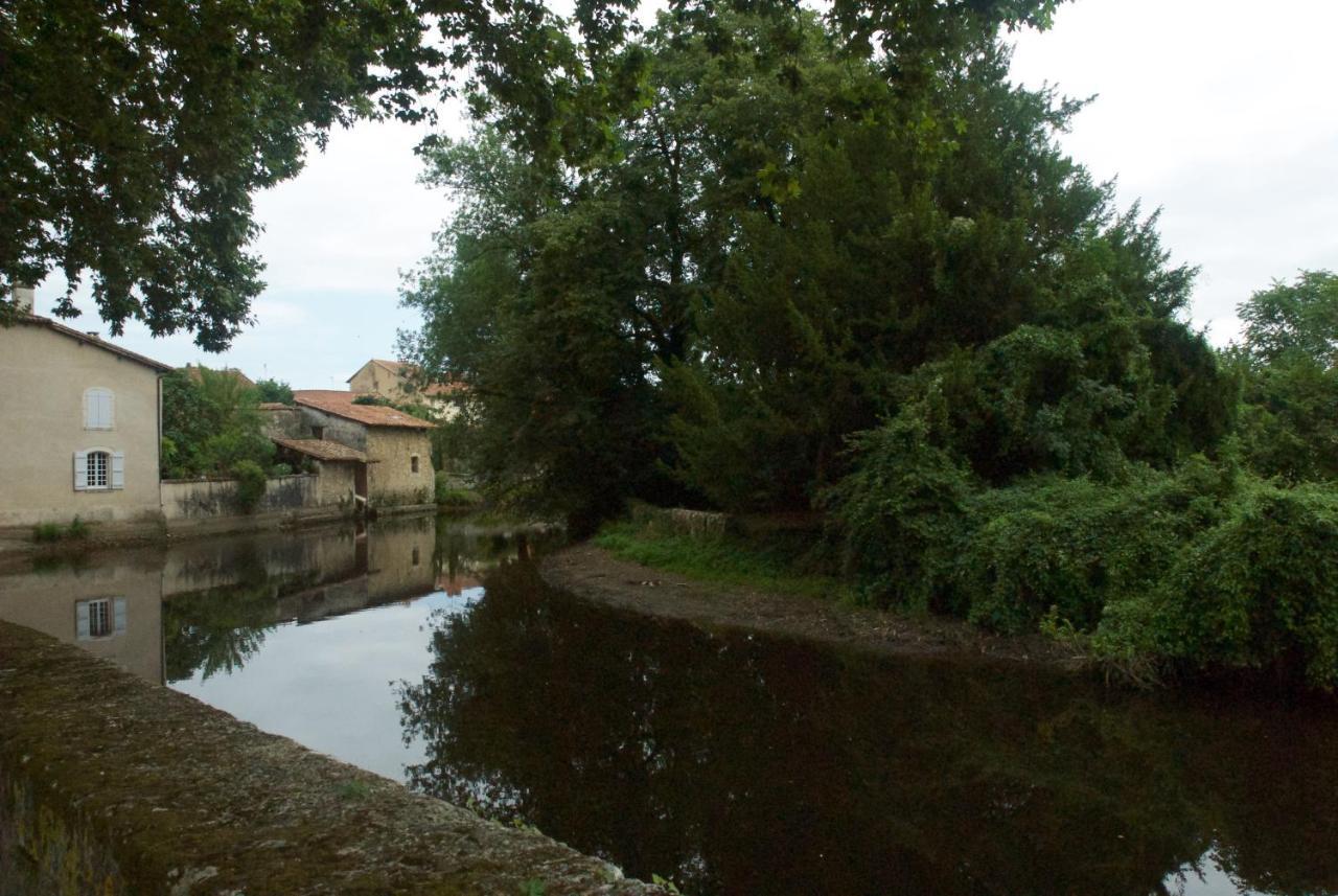 Le Clos Des Cedres Bed & Breakfast 3*