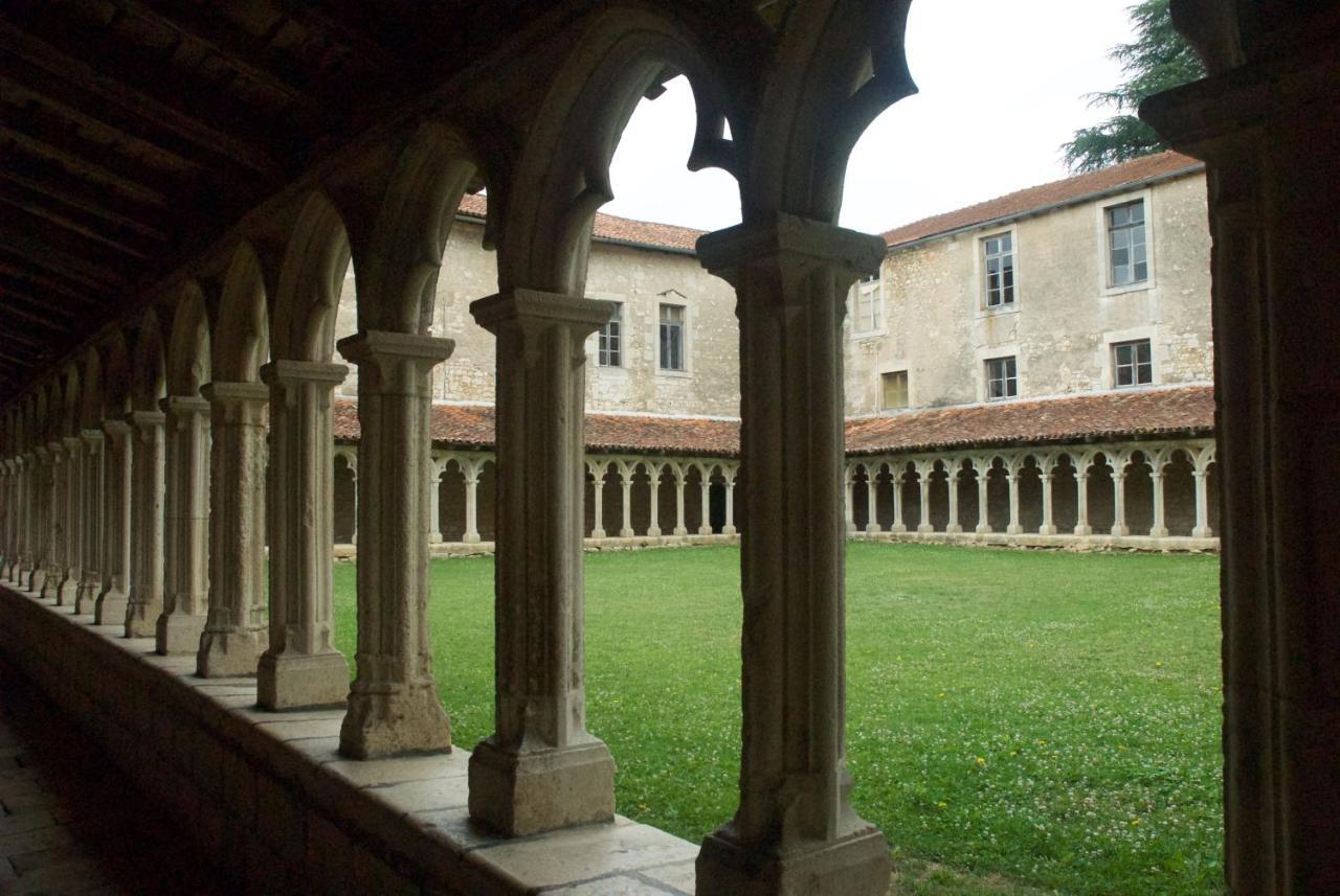 Le Clos Des Cèdres 3* La Rochefoucauld